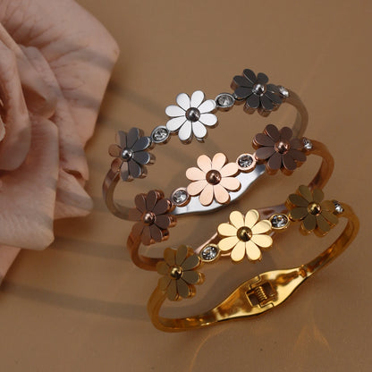 Zalora Joias™ | Blossom Royale Cuff Bracelet 18K