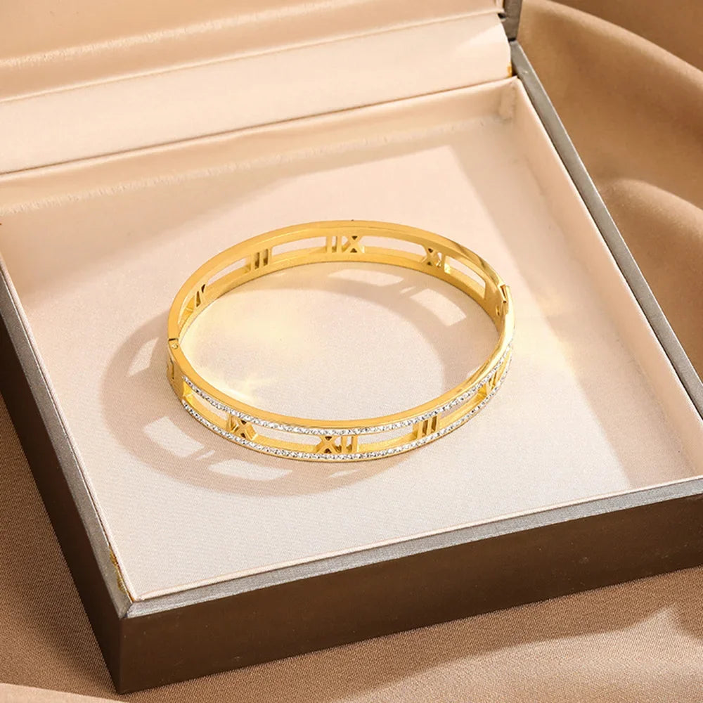 Bracelete Luxo Romano Ouro 18K Sofisticação que Nunca Sai de Moda