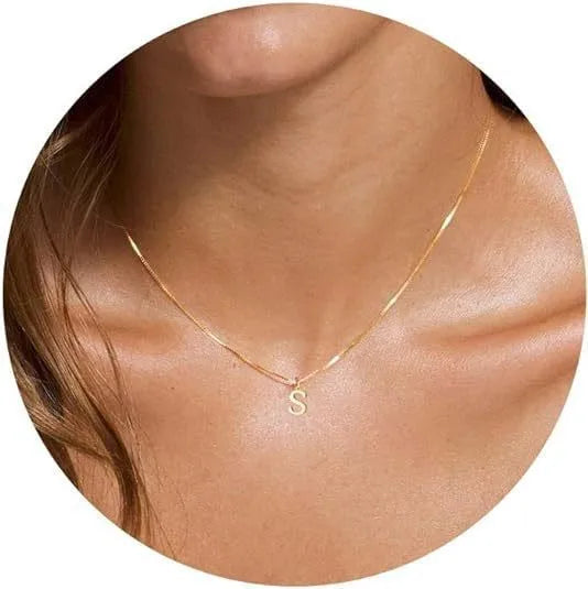 Colar Letra Personalizada Banhado a Ouro 18K