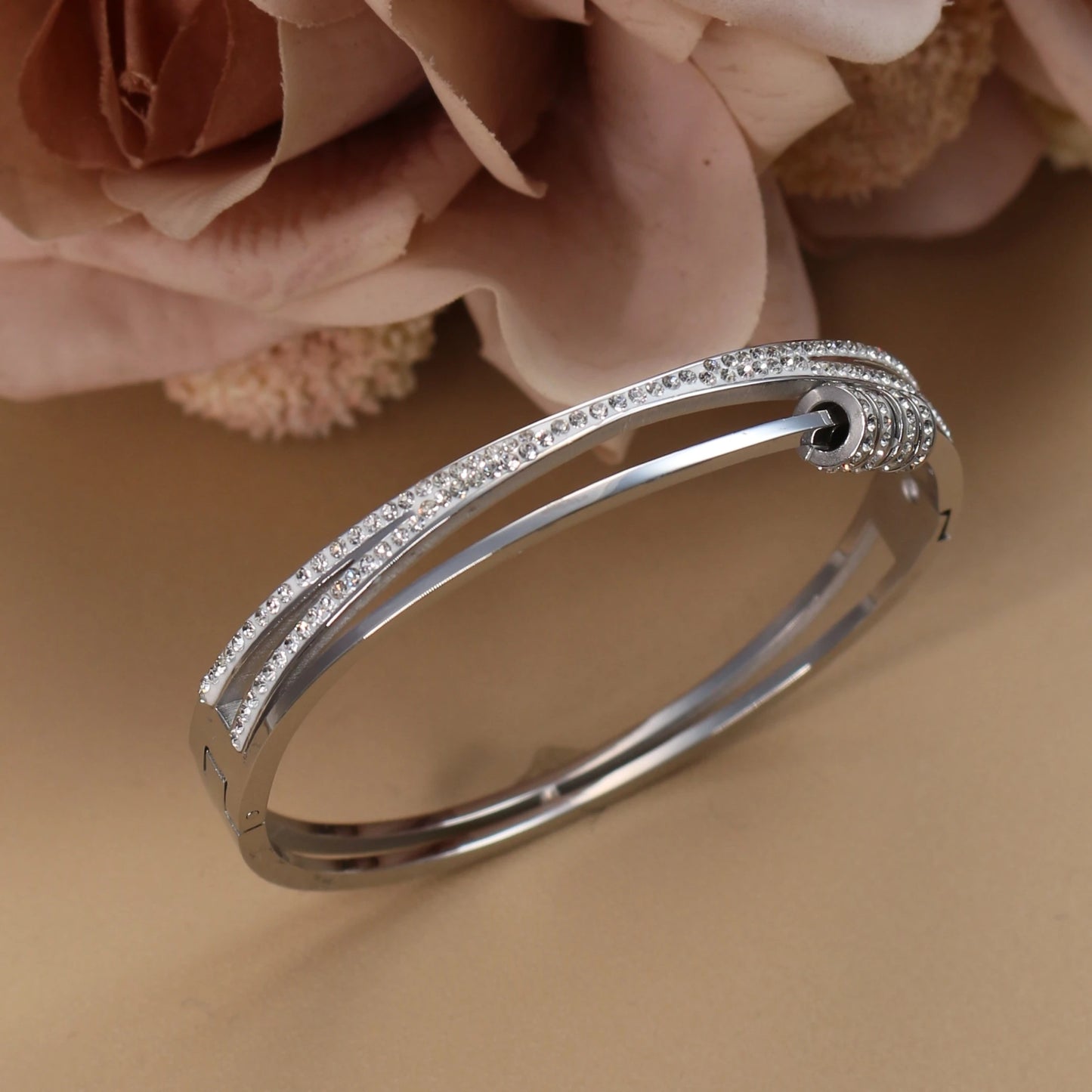Zalora Joias™ Skeleton Luxe Cuff Bracelet 18K
