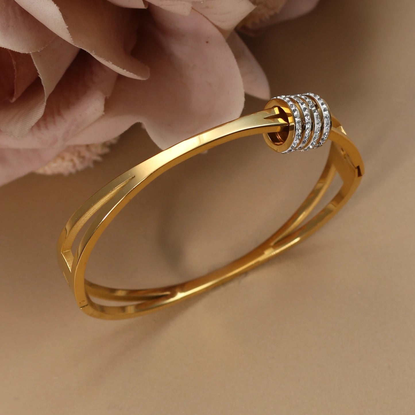 Zalora Joias™ | Skeleton Luxe Cuff Bracelet 18K