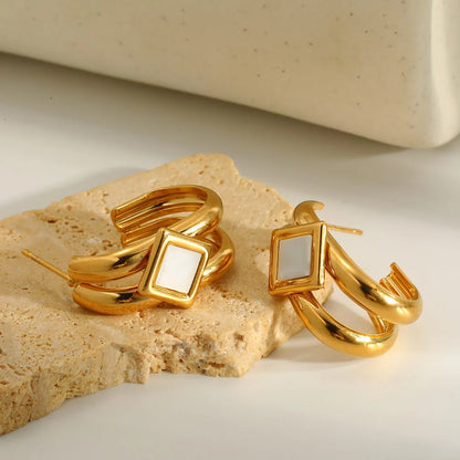 Brincos Gota Banhados a Ouro 18K – Delicadeza e Sofisticação
