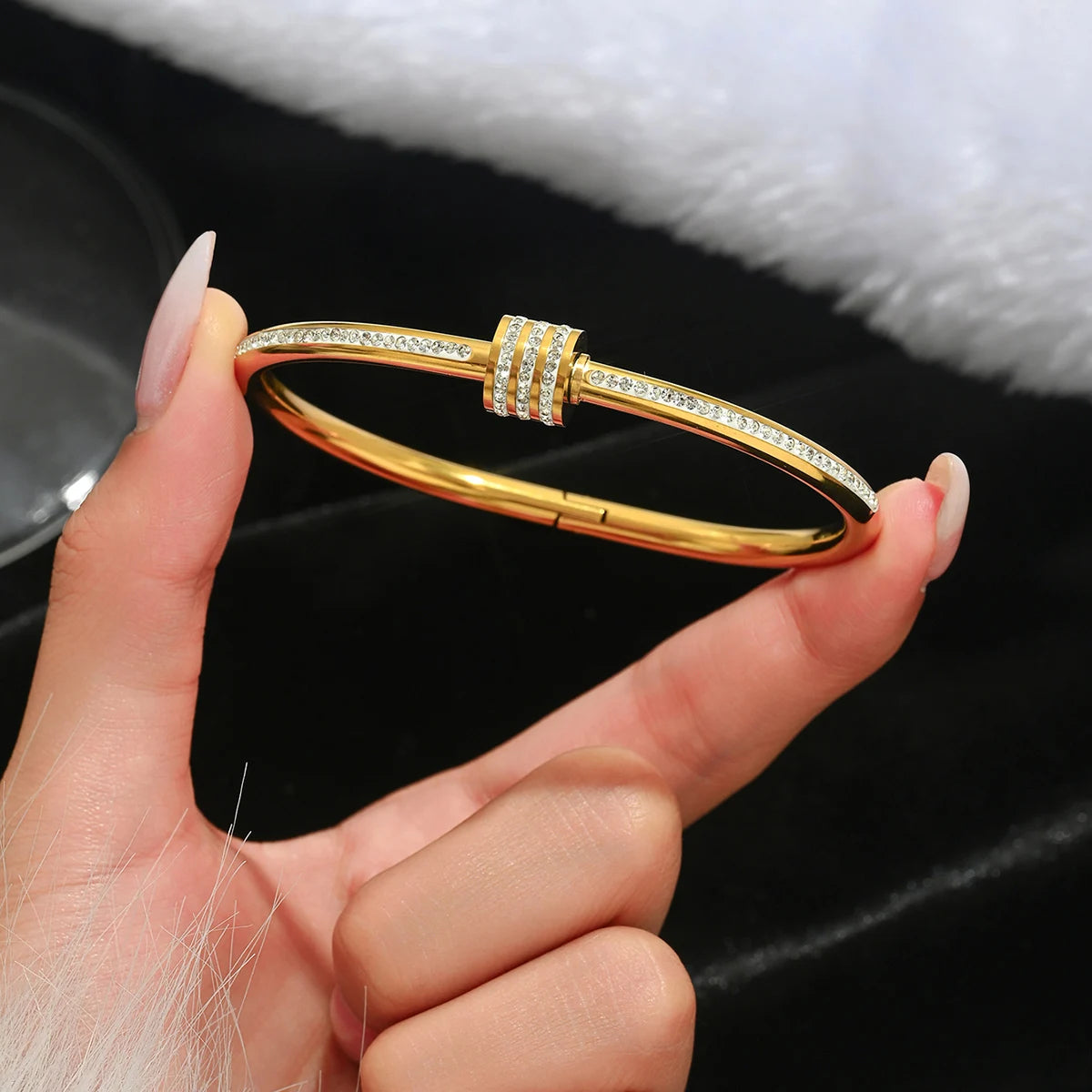 Pulseira Geométrica Crystal Glow™ – de banho dourada para Mulheres