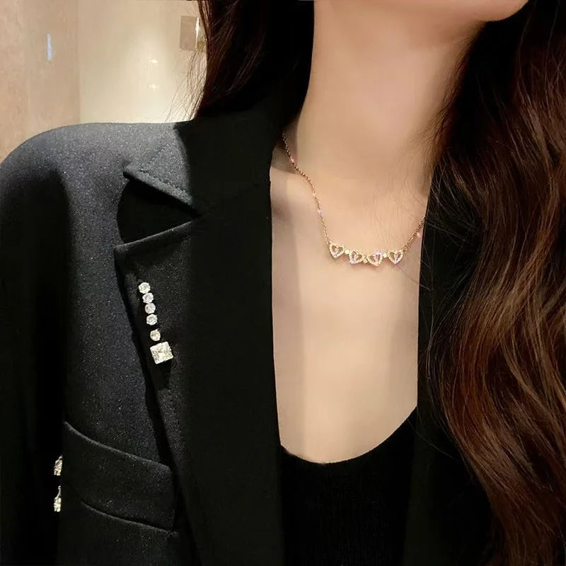 Zalora Joias –Colar Trevo da Sorte em Formato de Coração com Zircônia Banhado a Ouro 18K (Pingente Abrível)