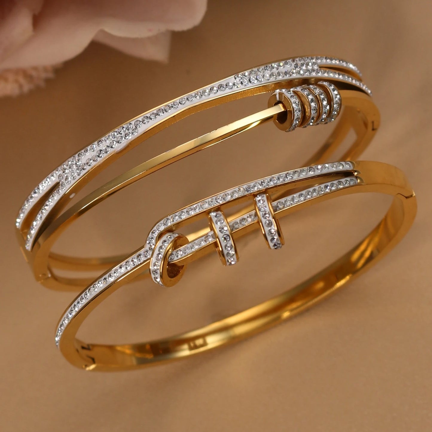 Zalora Joias™ Skeleton Luxe Cuff Bracelet 18K