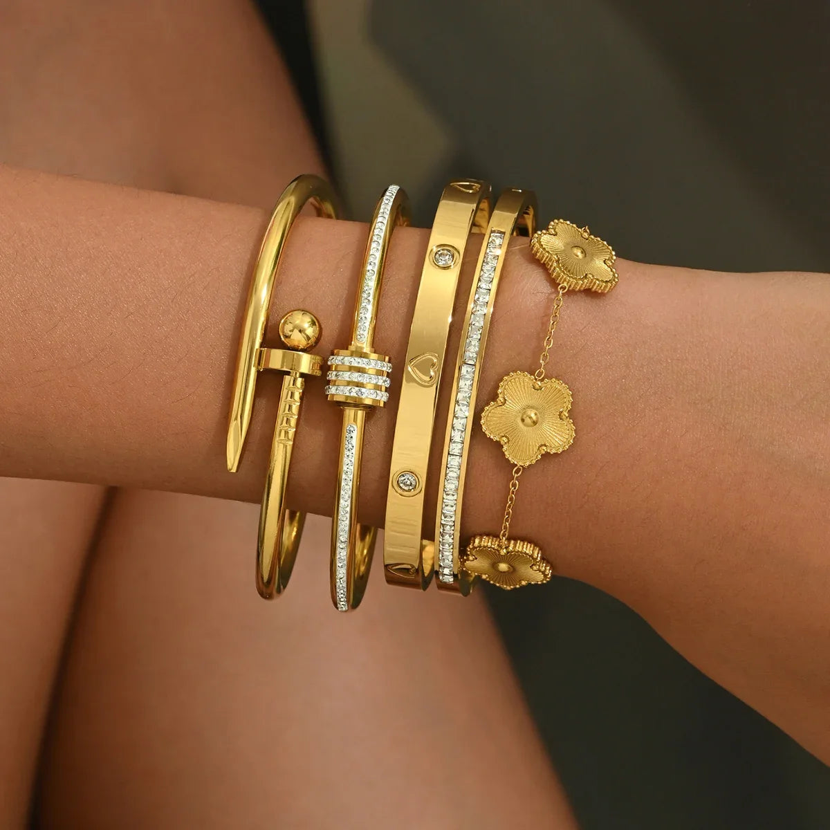 Pulseira Geométrica Crystal Glow™ – de banho dourada para Mulheres