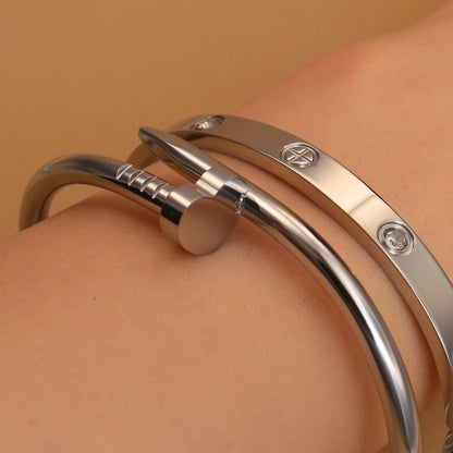 Zalora Joias™ Floral Grace Bangle 18K
