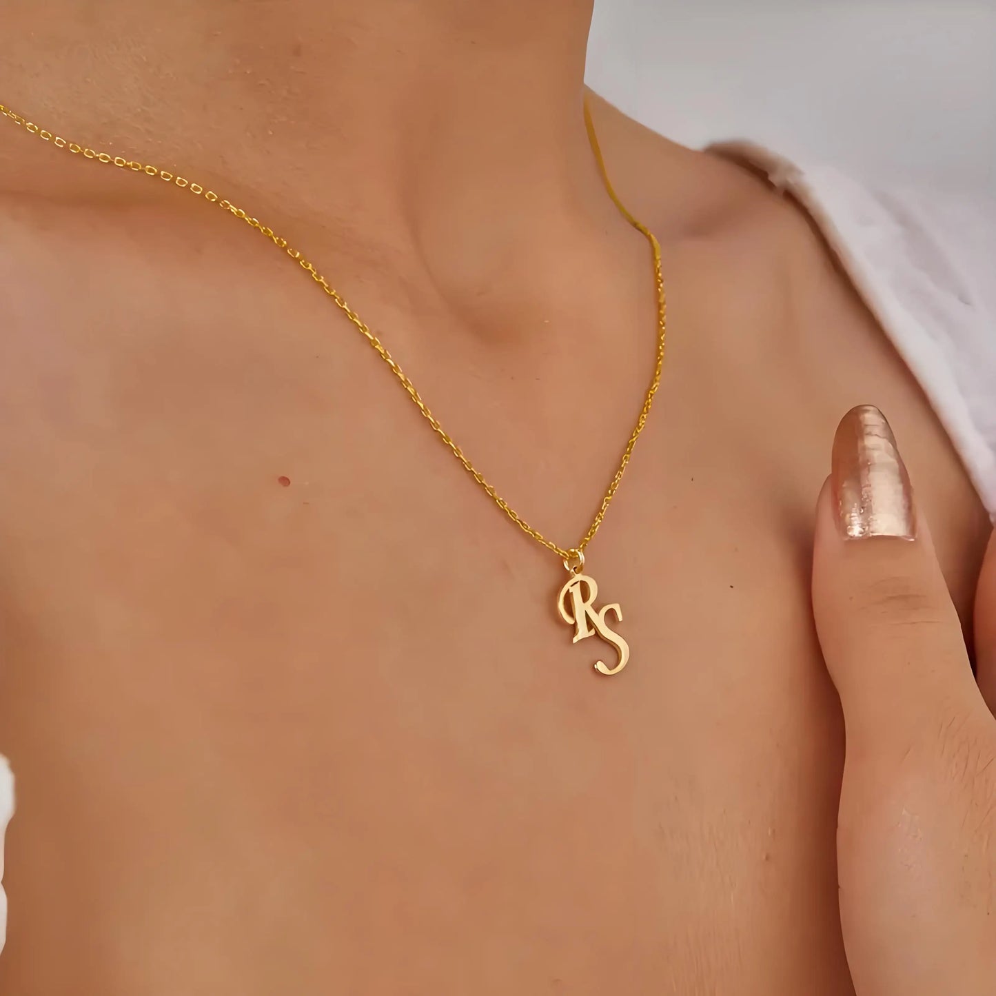 Colar Inicial Personalizada Banhado a Ouro 18K