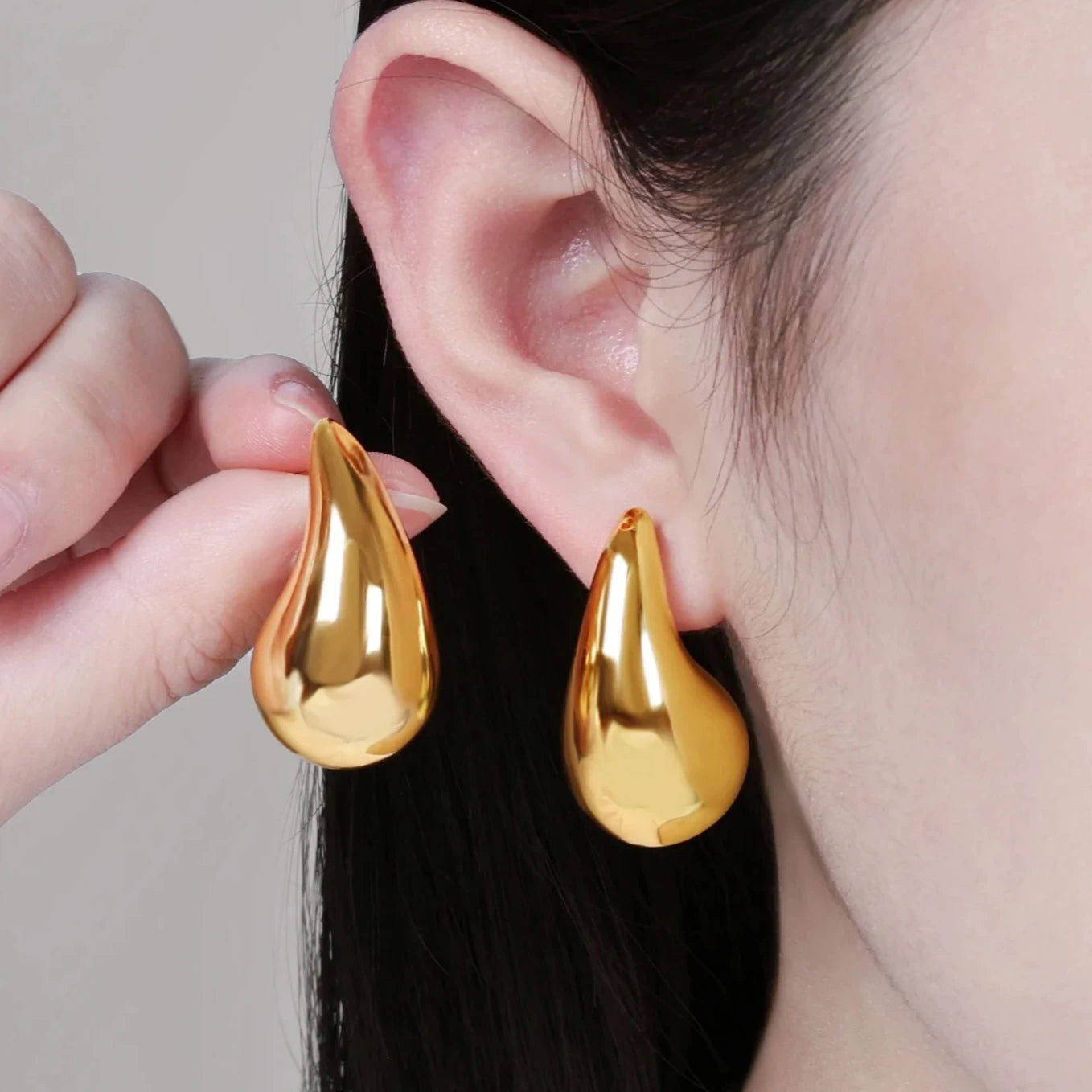 Brincos de banho ouro 18k dourada  inoxidável Aurora em formato de gota d aguar