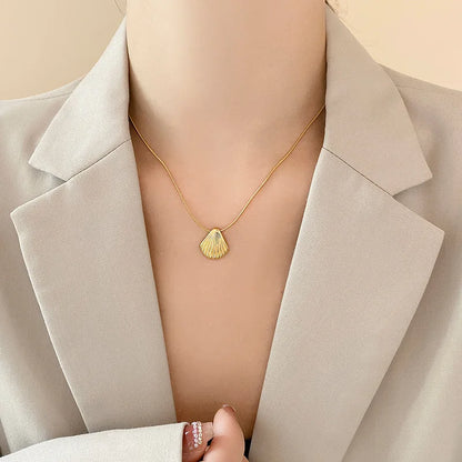 Colar Pingente Concha do Mar – Ouro 18K