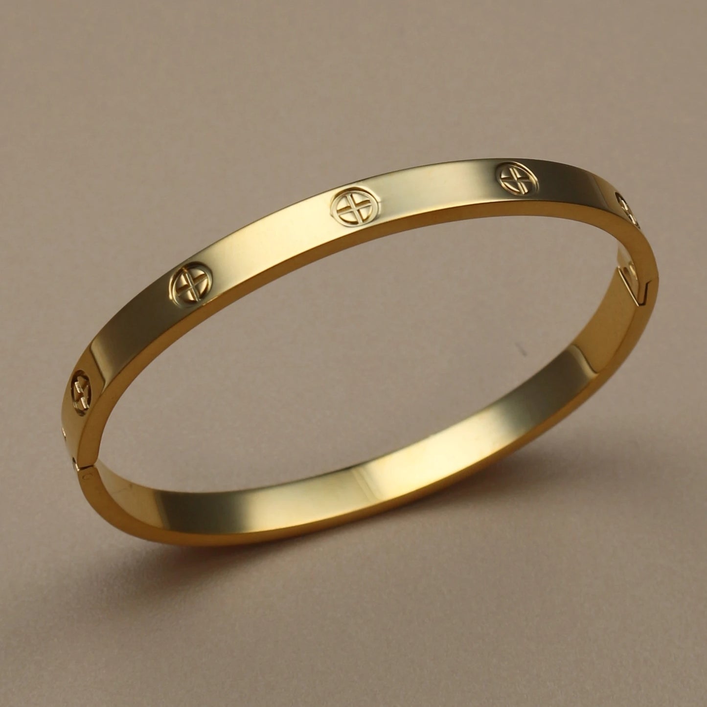 Zalora Joias™ Blossom Elegance Cuff Bracelet 18K