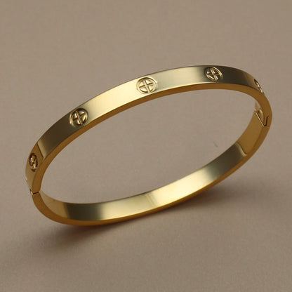 Zalora Joias™ Blossom Elegance Cuff Bracelet 18K