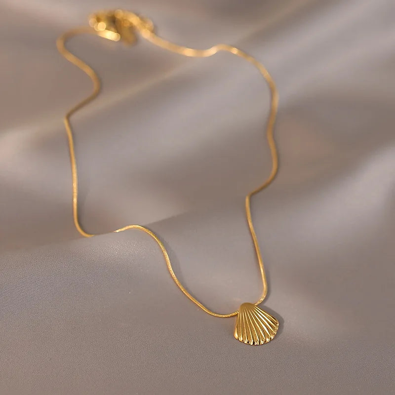 Colar Pingente Concha do Mar – Ouro 18K