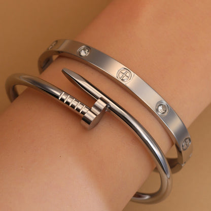 Zalora Joias™ Floral Grace Bangle 18K