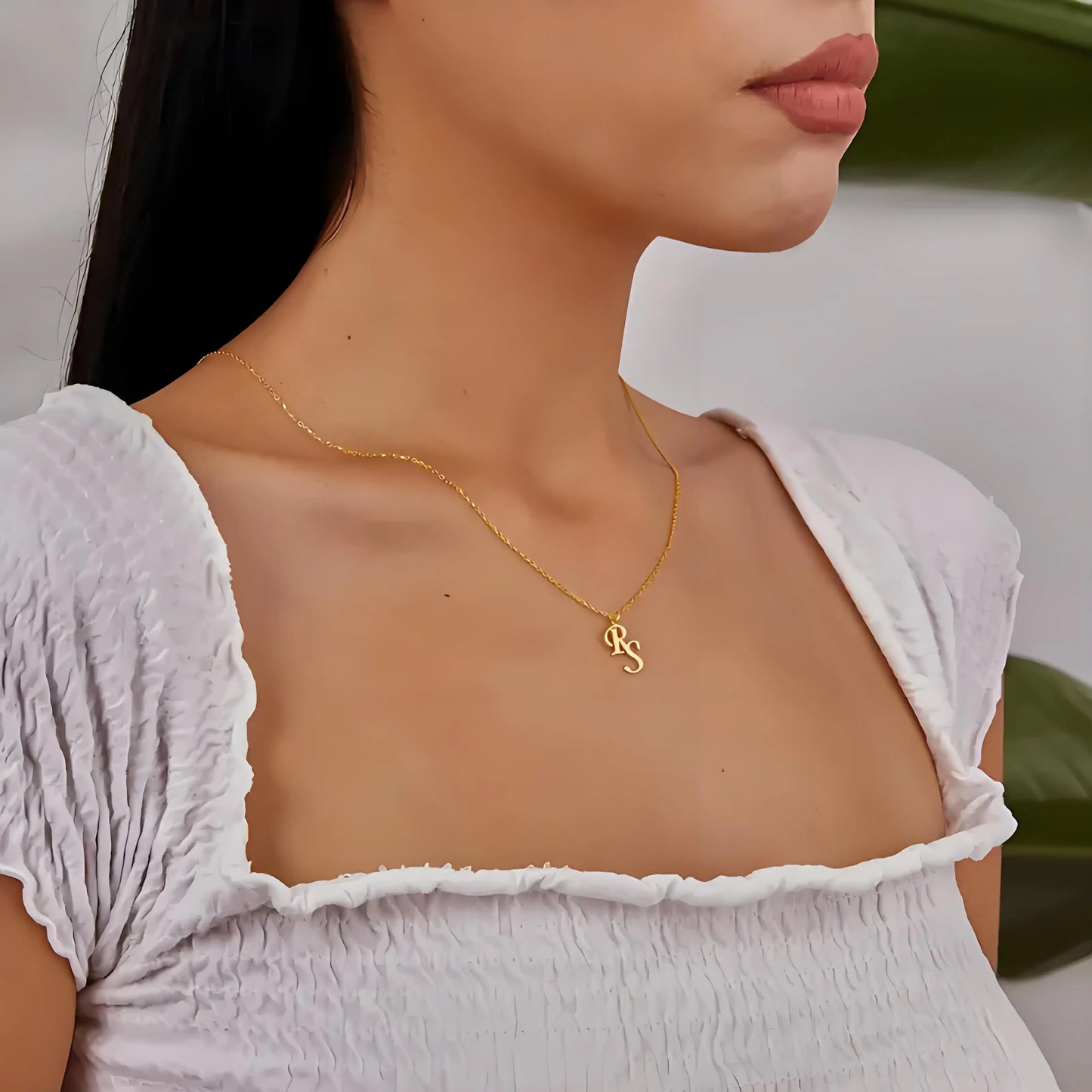 Colar Inicial Personalizada Banhado a Ouro 18K