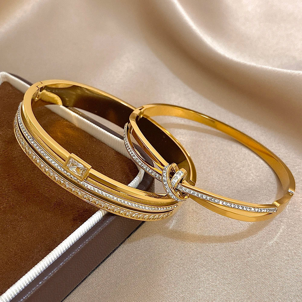Bracelete Luxo Cristal Dourado – Elegância que Marca Presença