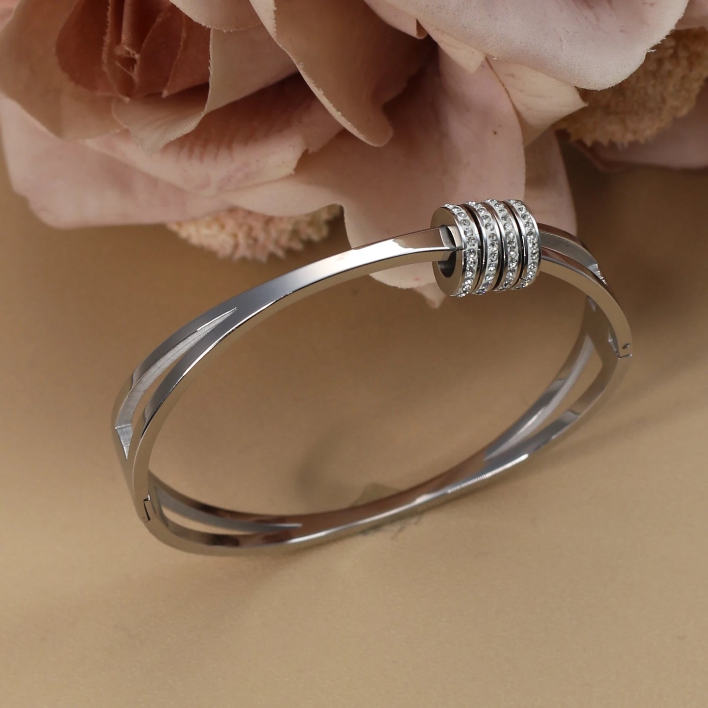 Zalora Joias™ | Skeleton Luxe Cuff Bracelet 18K