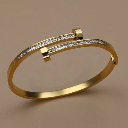 Zalora Joias™ Blossom Elegance Cuff Bracelet 18K