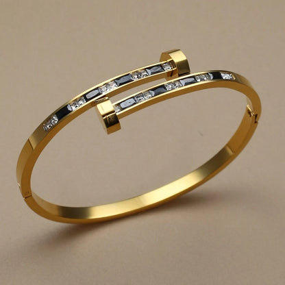 Zalora Joias™ Blossom Elegance Cuff Bracelet 18K
