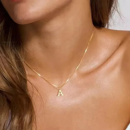 Colar Letra Personalizada Banhado a Ouro 18K