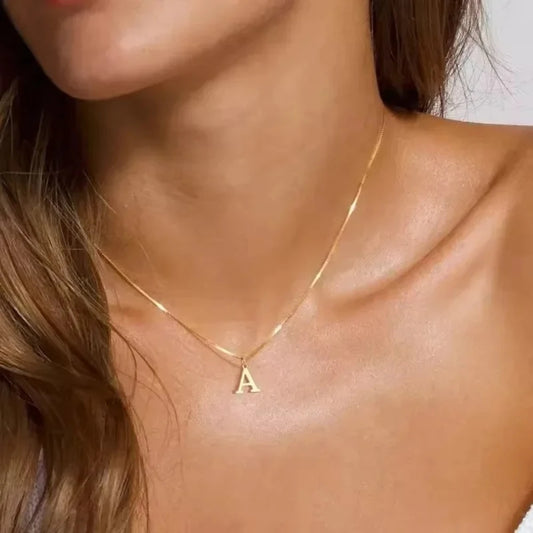Colar Letra Personalizada Banhado a Ouro 18K