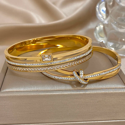 Bracelete Luxo Cristal Dourado – Elegância que Marca Presença