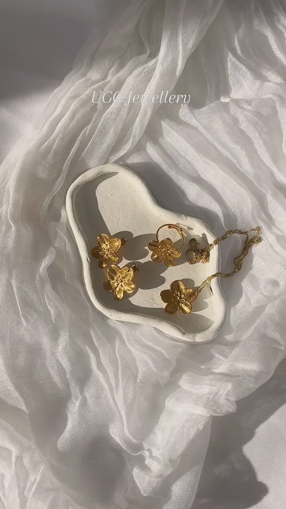 Zalora Joias  Ouro 18K Conjunto Floral Vintage 3 Peças em Aço Inoxidável